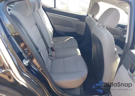 2020 Hyundai Elantra Sel z USA, uszkodzony, nr VIN 5NPD84LF0LH570931